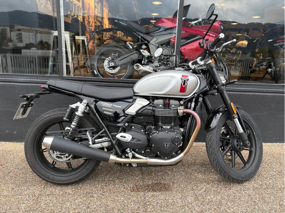 TRIUMPH SPEED TWIN 900 A2