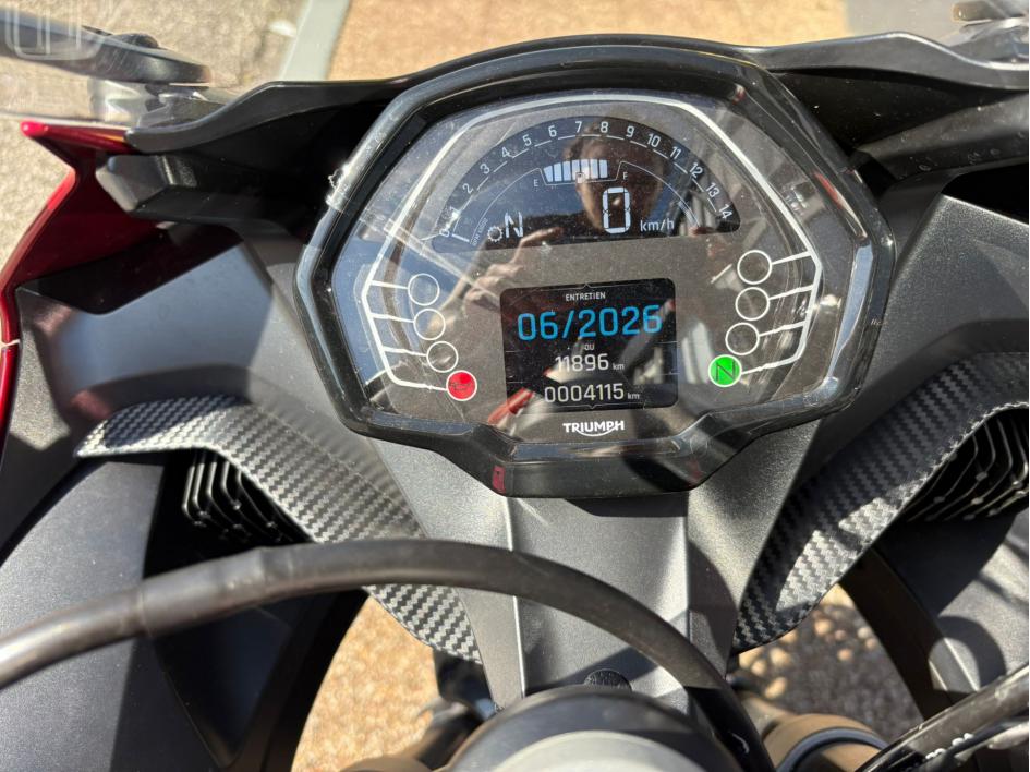 TRIUMPH 	DAYTONA 660 A2