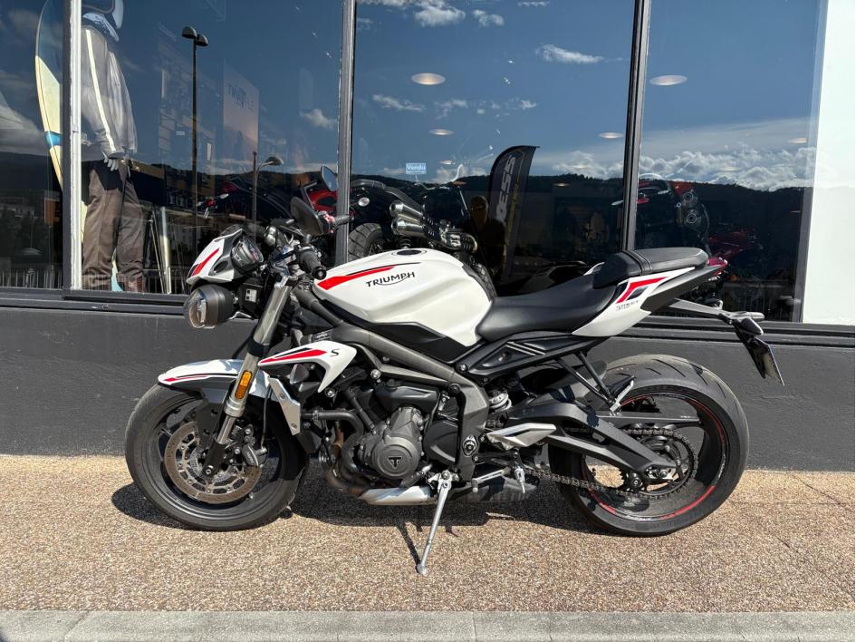 TRIUMPH STREET TRIPLE 660 S A2