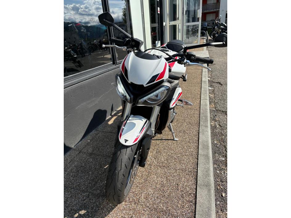TRIUMPH STREET TRIPLE 660 S A2