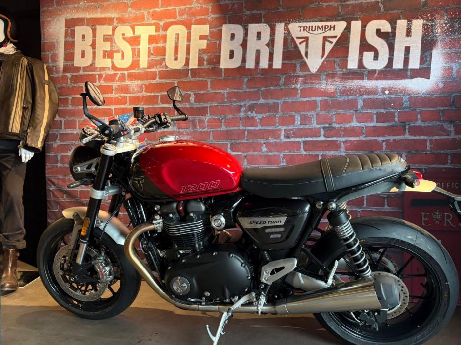 TRIUMPH SPEED TWIN 1200