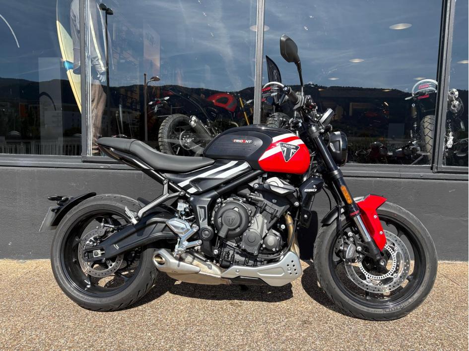 TRIUMPH TRIDENT 660 A2