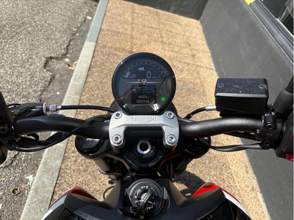 TRIUMPH TRIDENT 660 A2