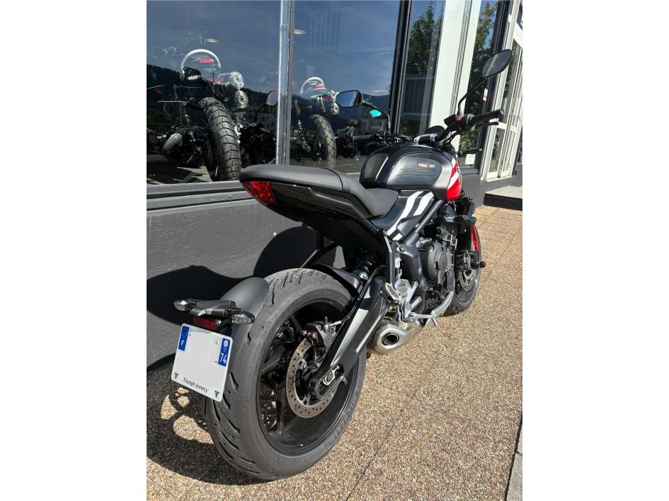 TRIUMPH TRIDENT 660 A2