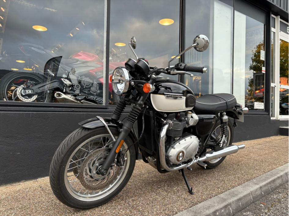 TRIUMPH BONNEVILLE T120