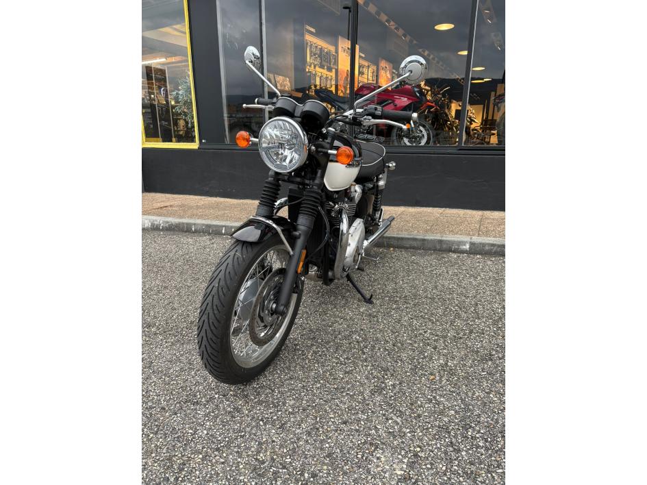 TRIUMPH BONNEVILLE T120