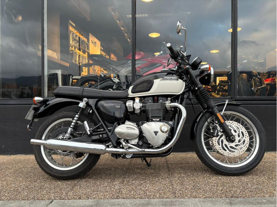 TRIUMPH BONNEVILLE T120