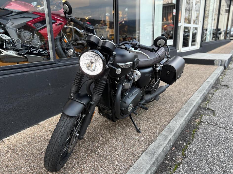 TRIUMPH Bonneville T120 Black