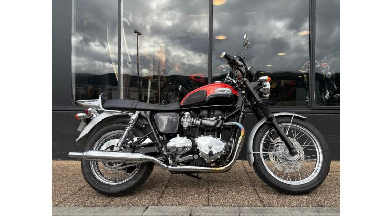 TRIUMPH BONNEVILLE 865 T100